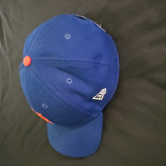 New York Mets Adjustable Velcro Hat - Picture 2 of 3